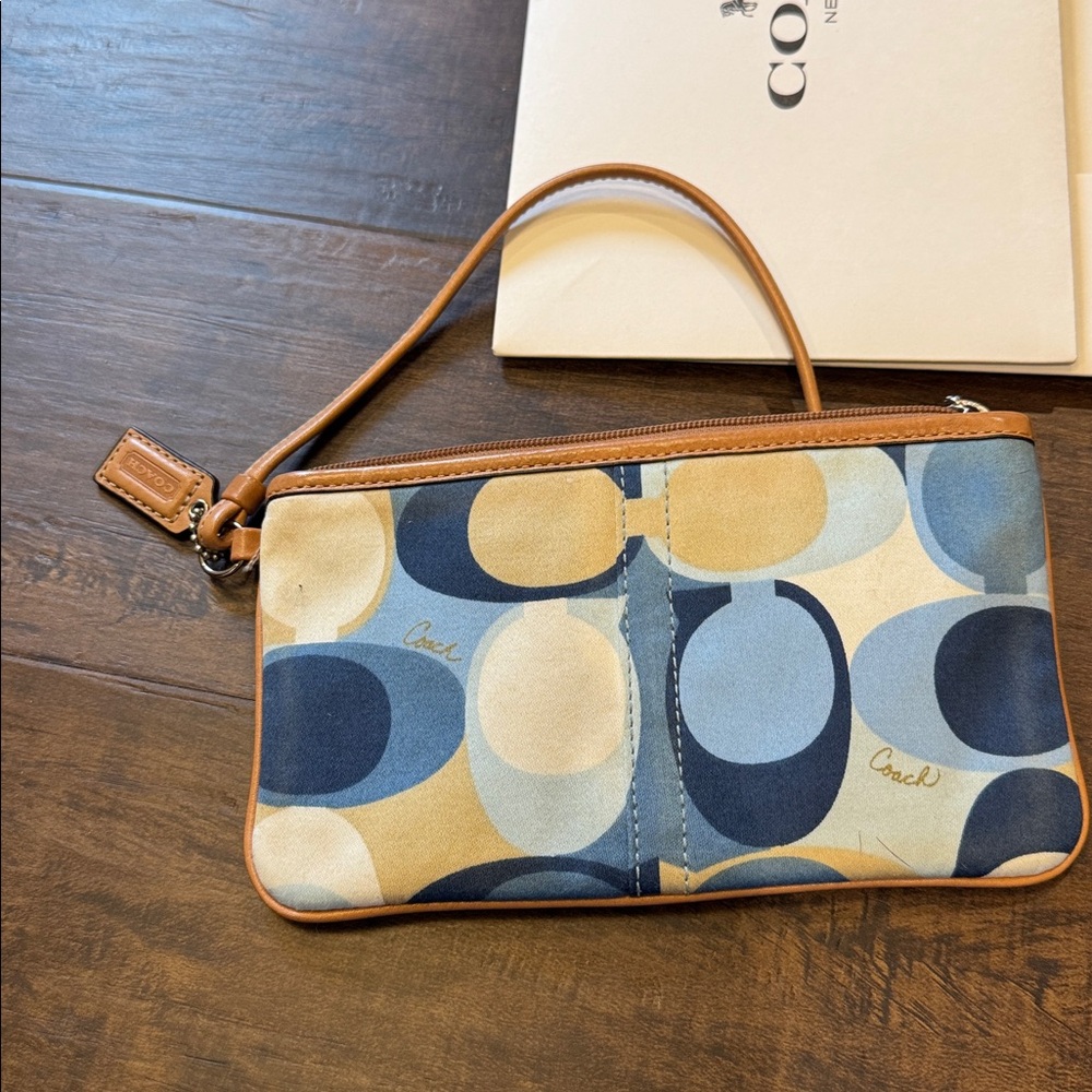 Coach blue black Wristlet and Patterned Umbrella NWT - Picture 15 of 15